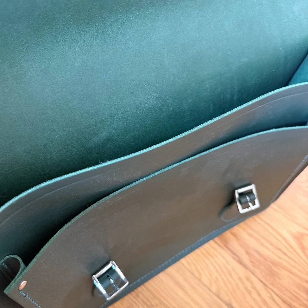 The Cambridge Satchel Company Green Leather Messenger Bag Handmade Great Britain